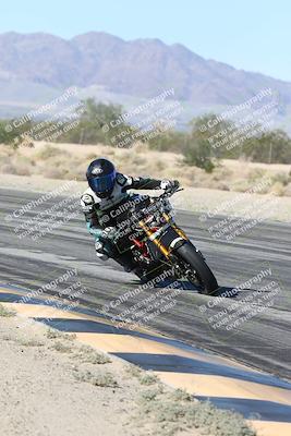 media/Dec-04-2025-Racers Edge (Thu) [[5ebc9f124d]]/3-B Group/3-Session 2 (Turn 7 Inside)/